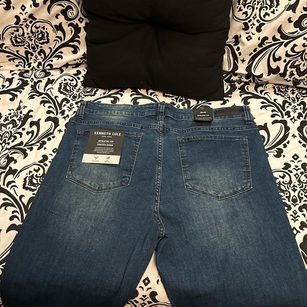 Kenneth Cole Dark Blue Athletic Fit Jeans Men’s - Picture 4 of 5